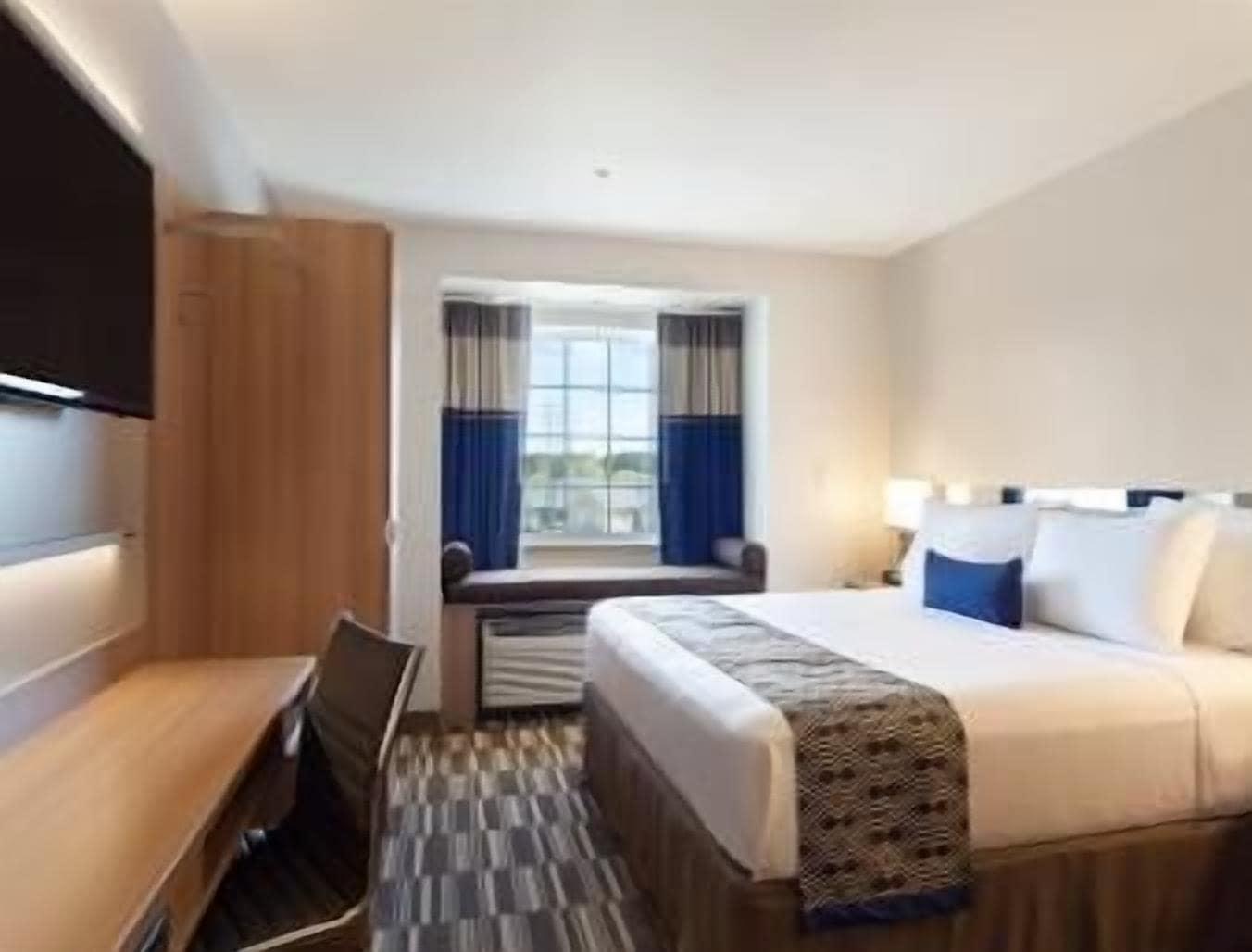 Microtel Inn & Suites By Wyndham Beaver Falls Exterior foto